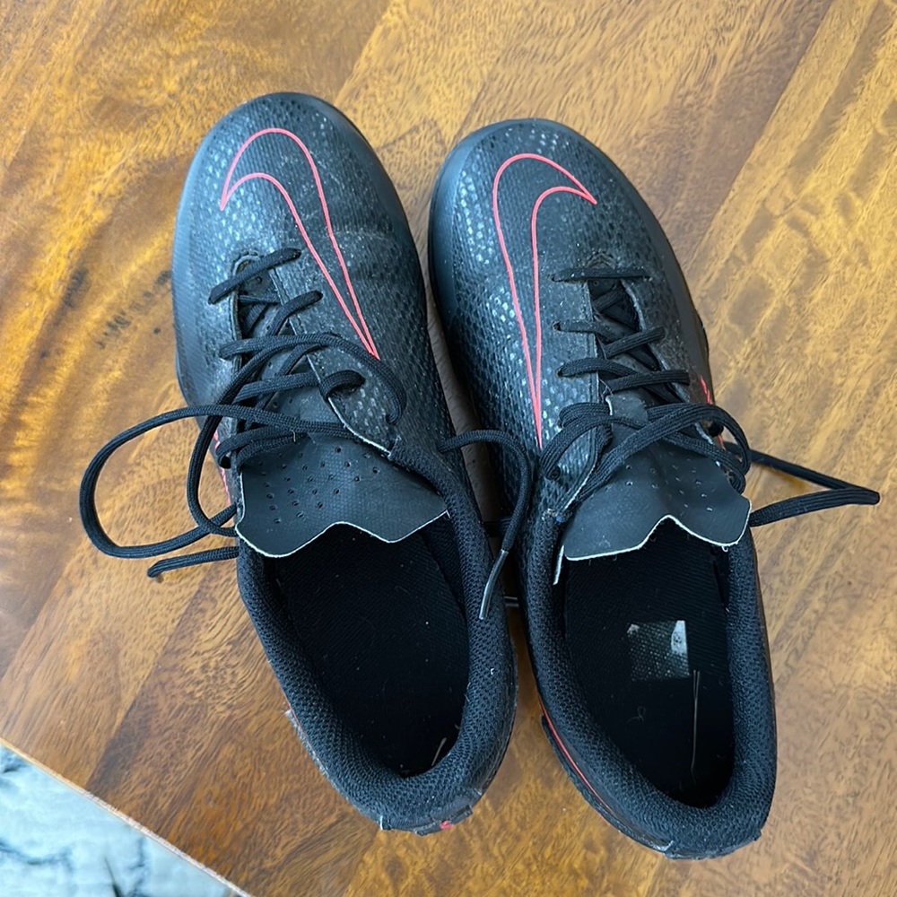 Nike kids phanton soccer cleats
